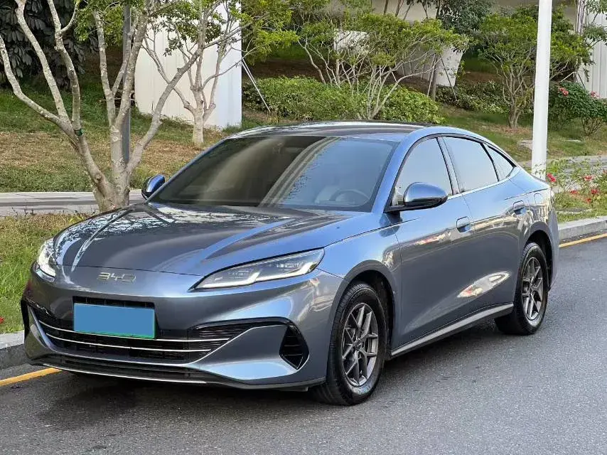 2024 BYD SEAL view 1