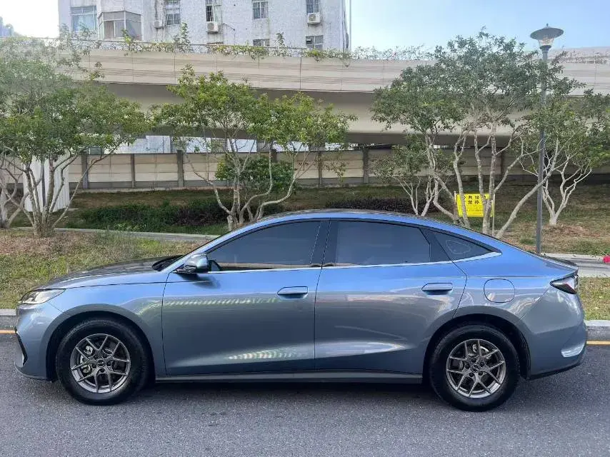 2024 BYD SEAL thumbnail 2