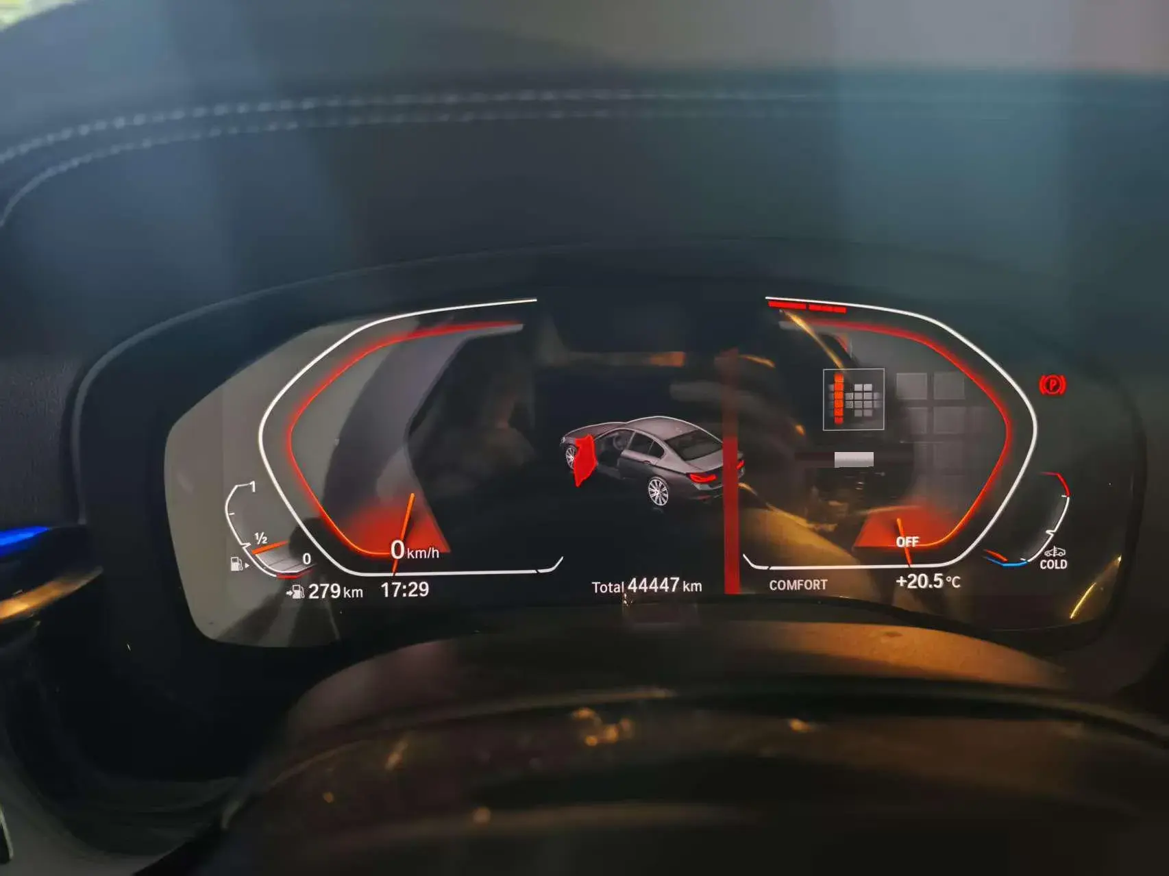 2020 BMW 5 thumbnail 3