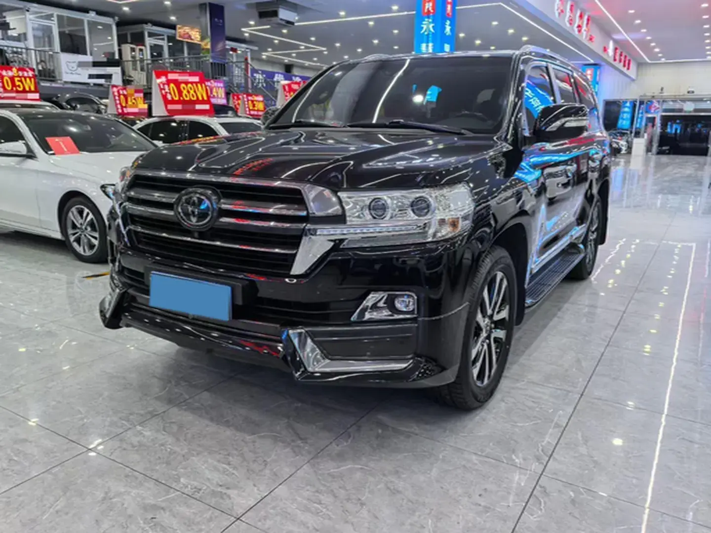 2019 CHEVROLET TRAX view 1