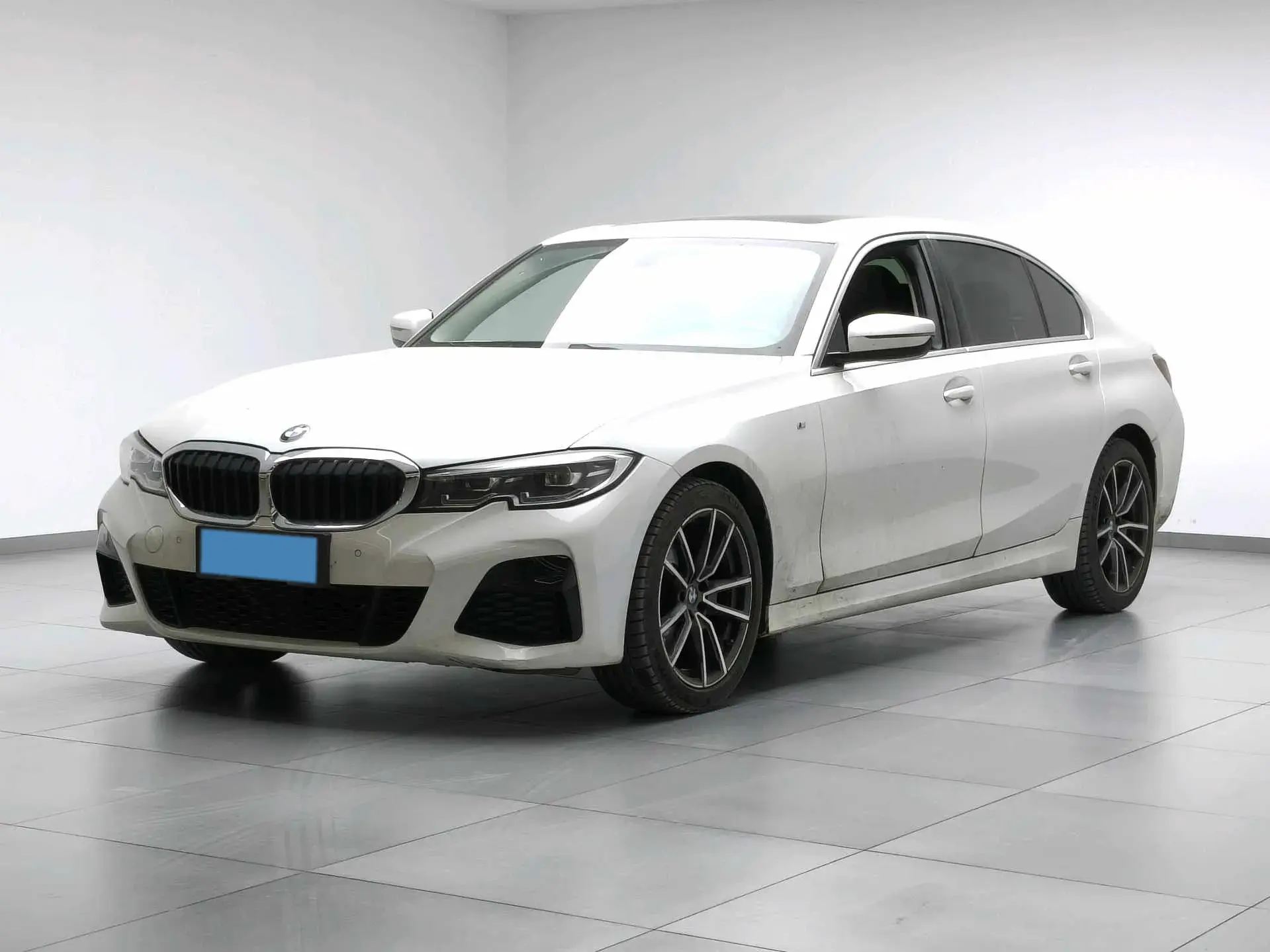 2021 BMW 3 view 1