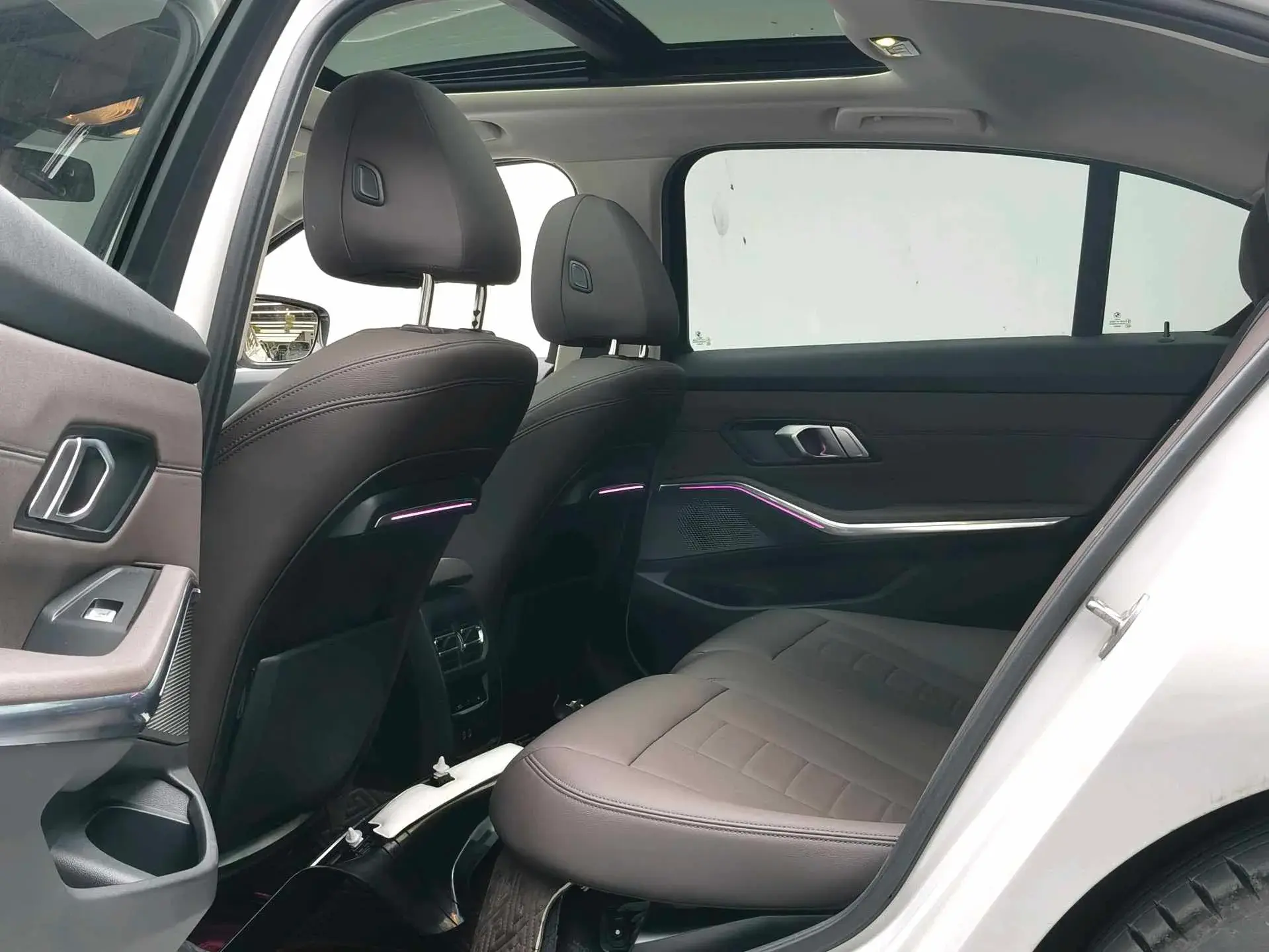 2021 BMW 3 thumbnail 4