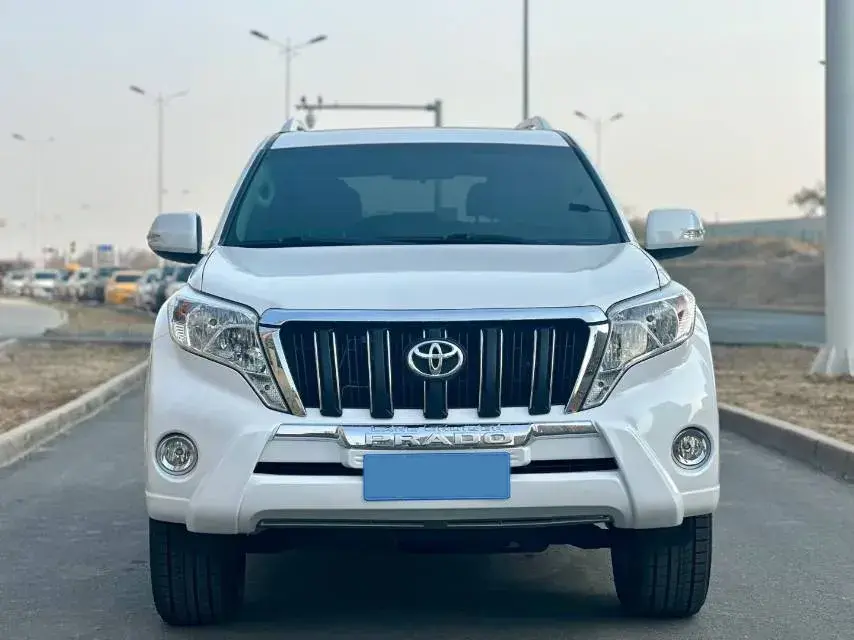 2016 TOYOTA LAND thumbnail 2