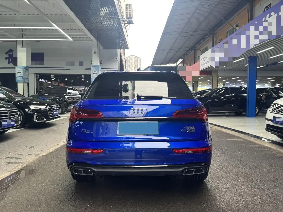 2023 Audi Q5L 2.0T 245HP L4 7DCT,autocango,china used car exporter,china ev exporter,chinese used car exporter,chinese used ev exporter