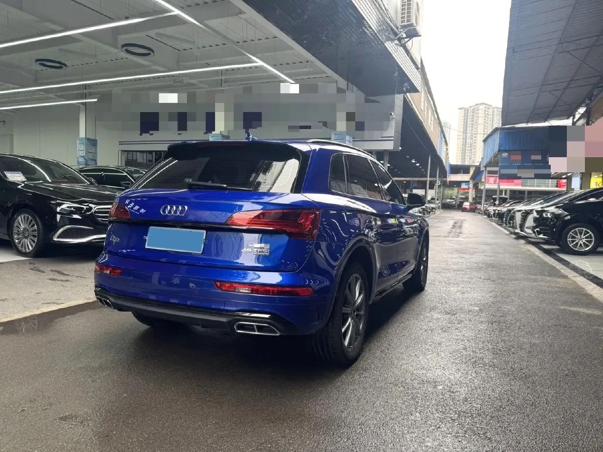 2023 Audi Q5L 2.0T 245HP L4 7DCT,autocango,china used car exporter,china ev exporter,chinese used car exporter,chinese used ev exporter