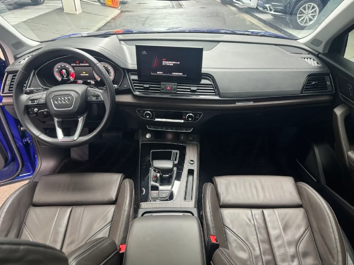 2023 Audi Q5L 2.0T 245HP L4 7DCT,autocango,china used car exporter,china ev exporter,chinese used car exporter,chinese used ev exporter