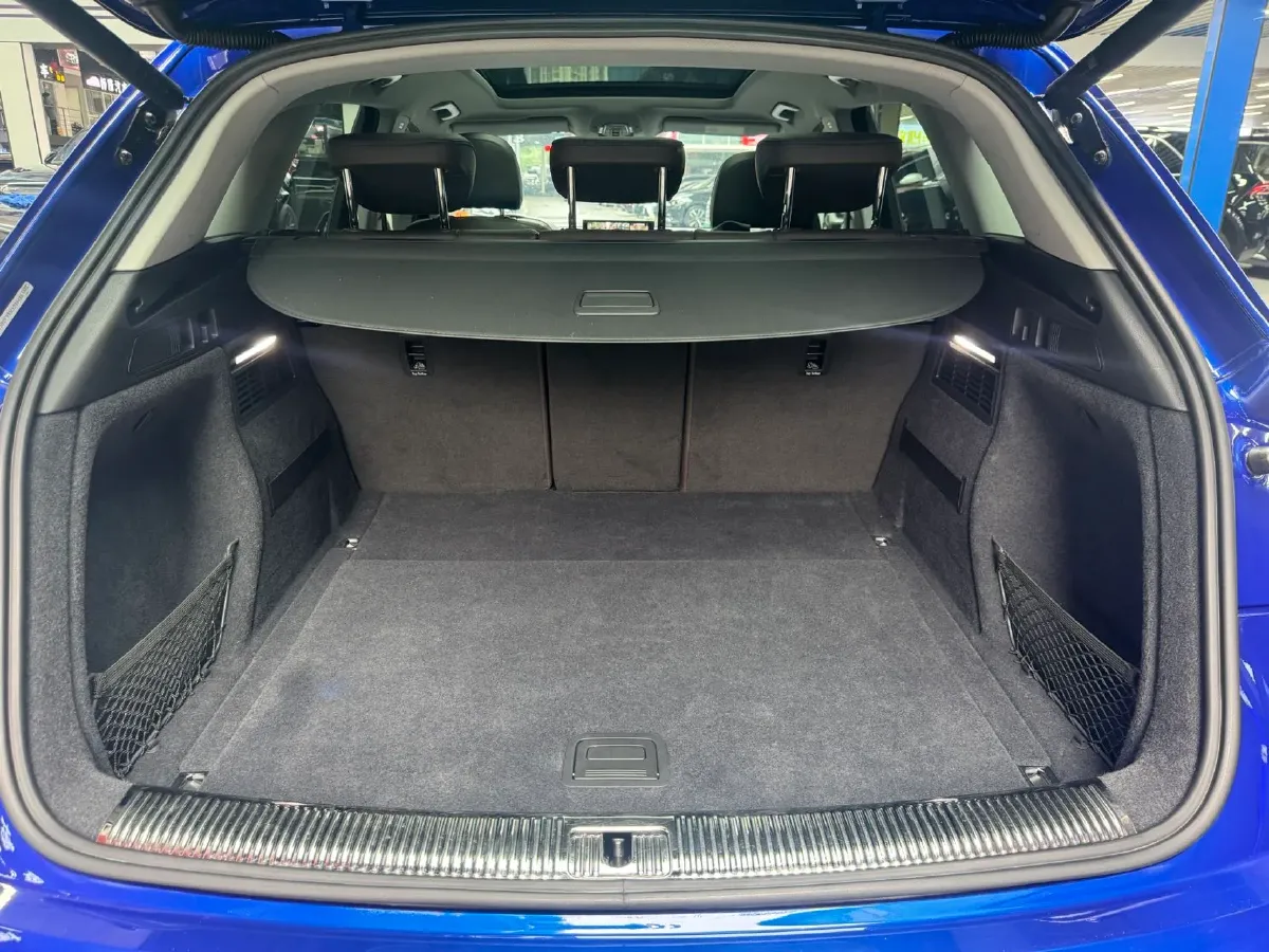 2023 Audi Q5L 2.0T 245HP L4 7DCT,autocango,china used car exporter,china ev exporter,chinese used car exporter,chinese used ev exporter