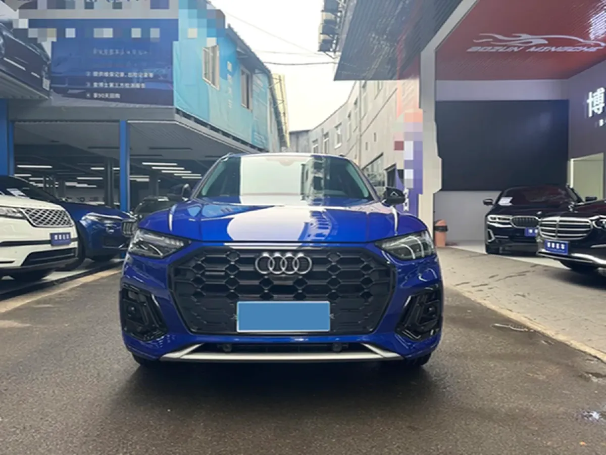 2023 Audi Q5L 2.0T 245HP L4 7DCT,autocango,china used car exporter,china ev exporter,chinese used car exporter,chinese used ev exporter