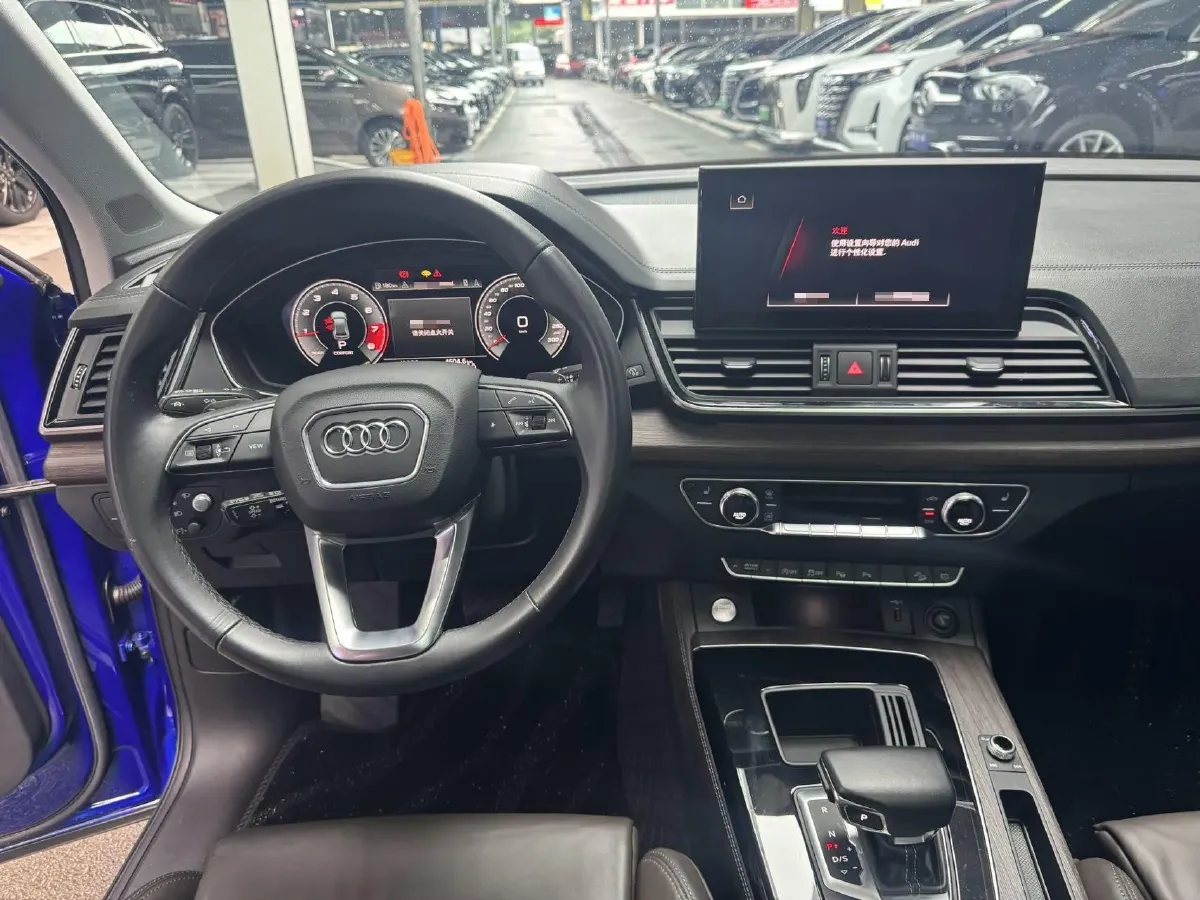 2023 Audi Q5L 2.0T 245HP L4 7DCT,autocango,china used car exporter,china ev exporter,chinese used car exporter,chinese used ev exporter