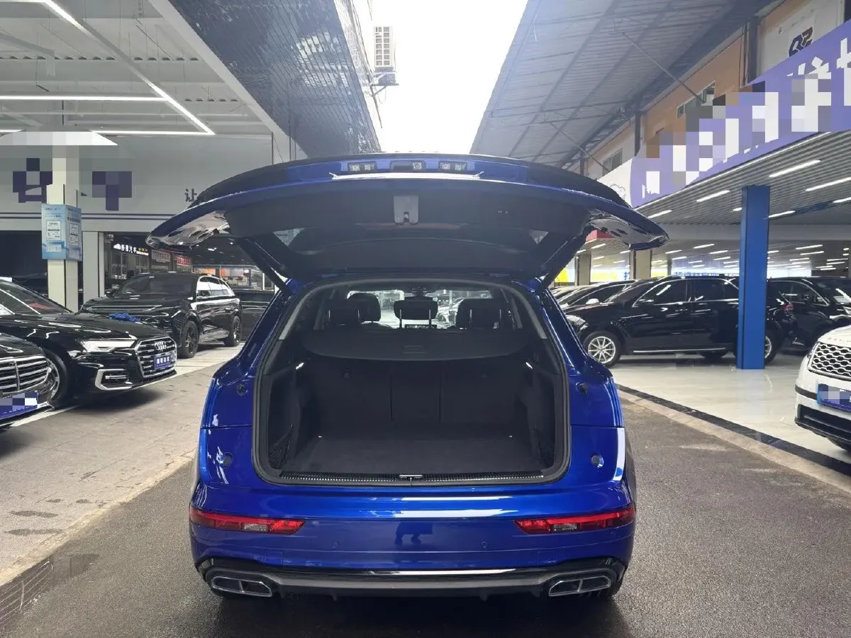 2023 Audi Q5L 2.0T 245HP L4 7DCT,autocango,china used car exporter,china ev exporter,chinese used car exporter,chinese used ev exporter