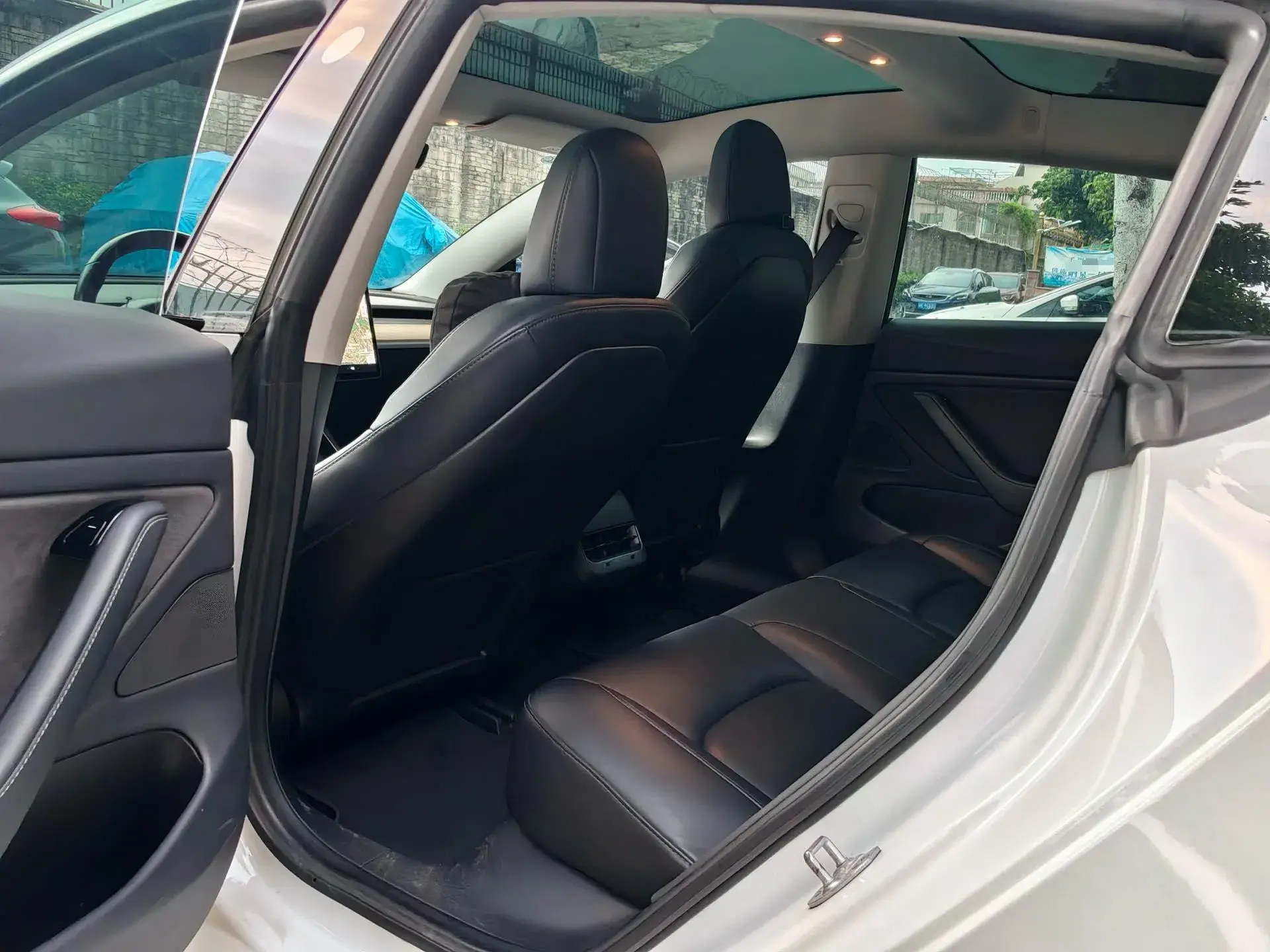 2019 TESLA MODEL thumbnail 3