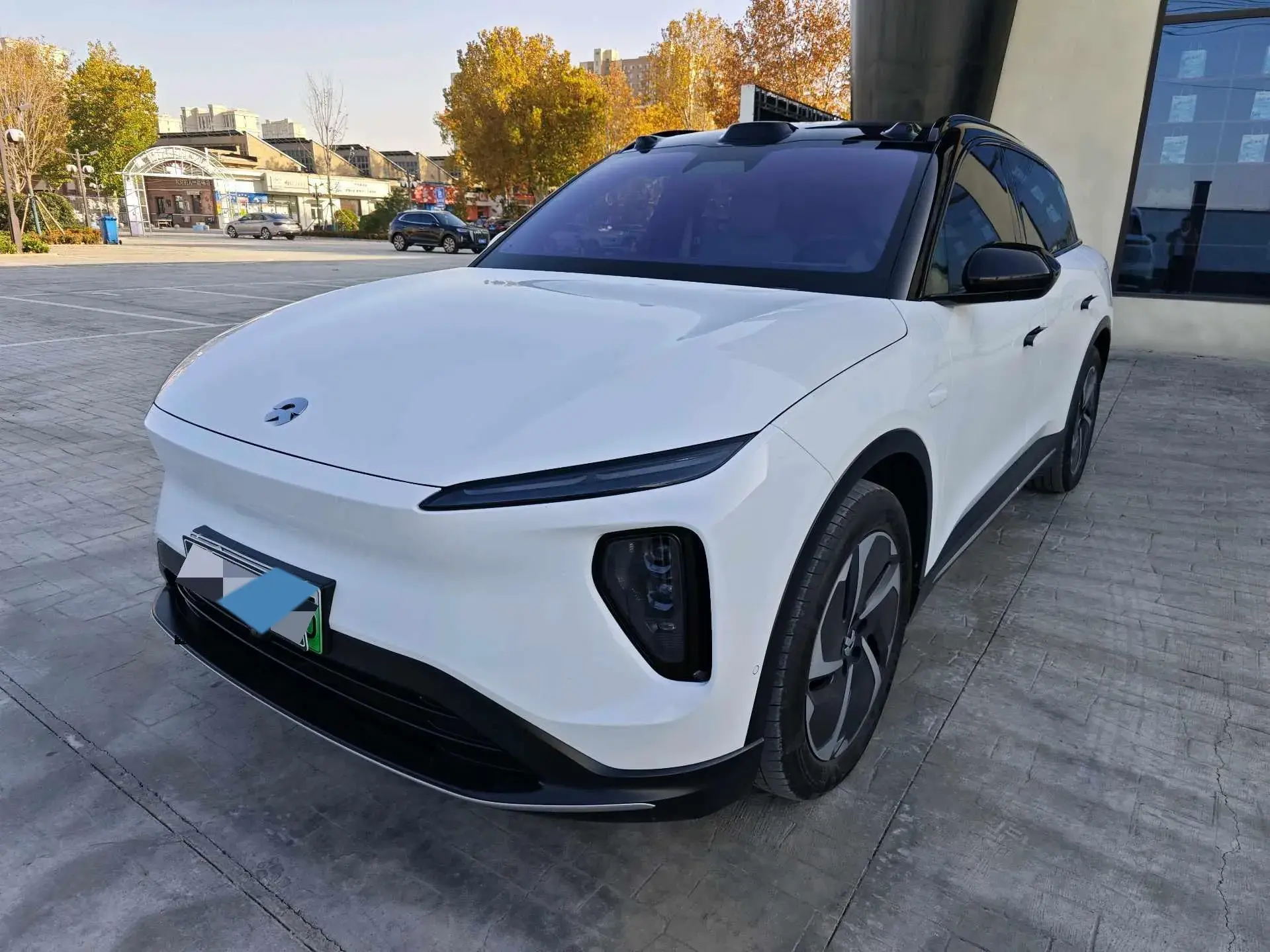 2024 NIO ES6 view 1