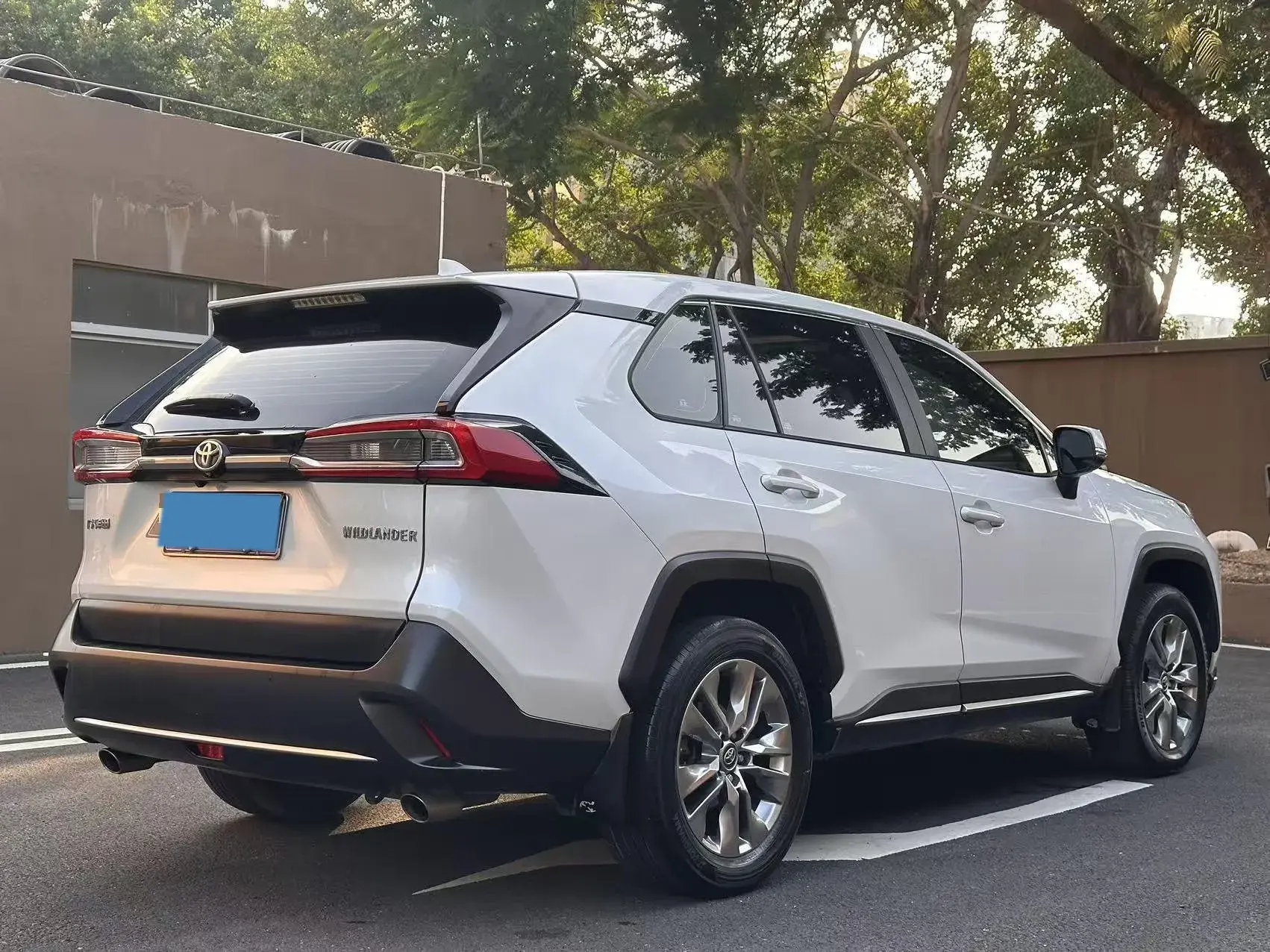 2021 TOYOTA WILDLANDER thumbnail 4