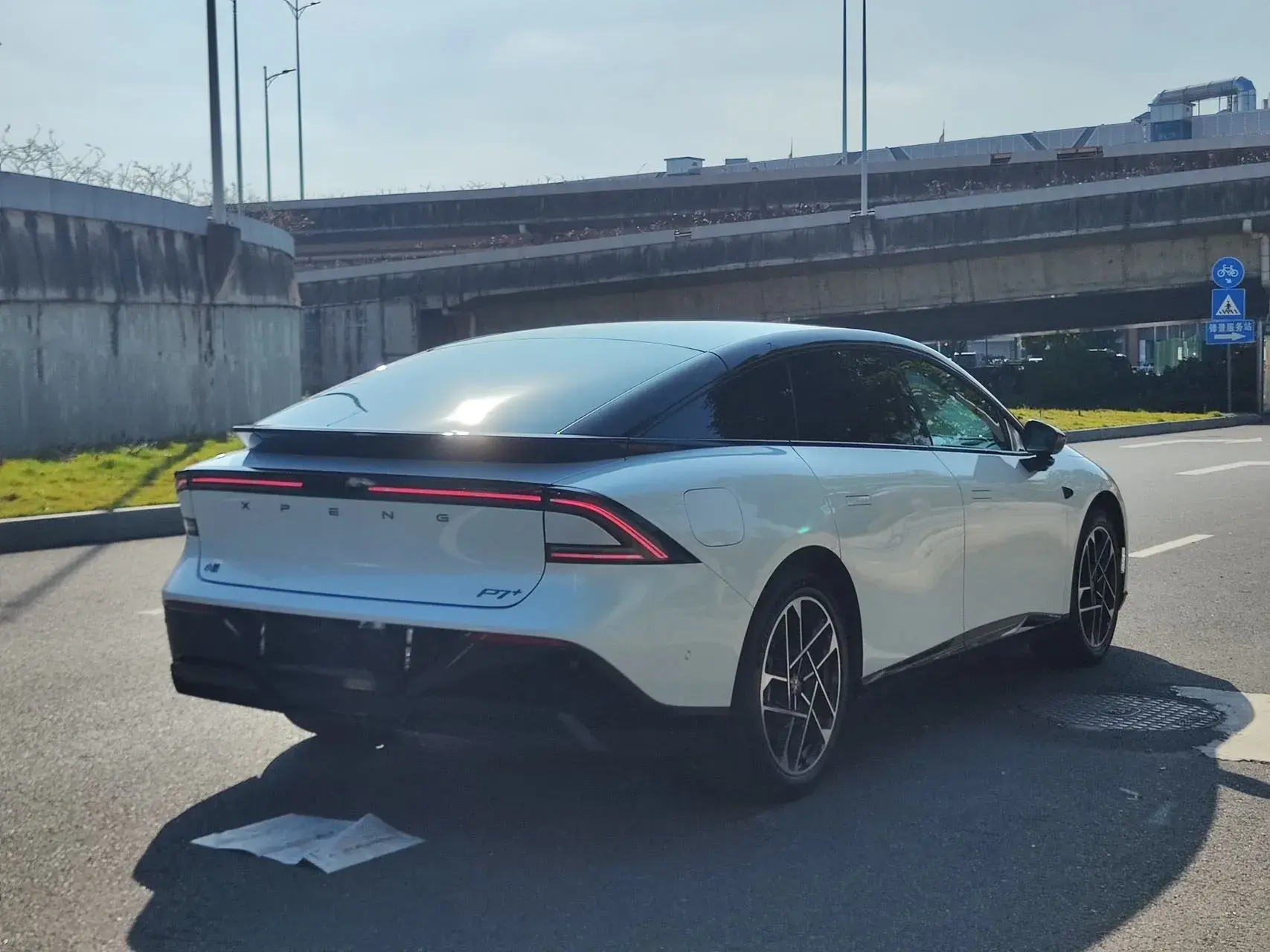 2024 XPENG P7+ thumbnail 4