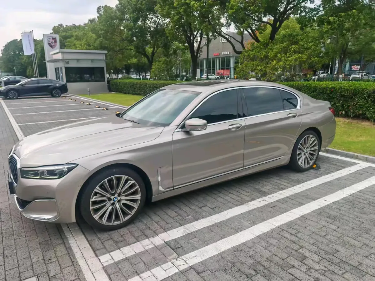 2021 BMW 7 Series 3.0T 340HP L6 8AT,autocango,china used car exporter,china ev exporter,chinese used car exporter,chinese used ev exporter