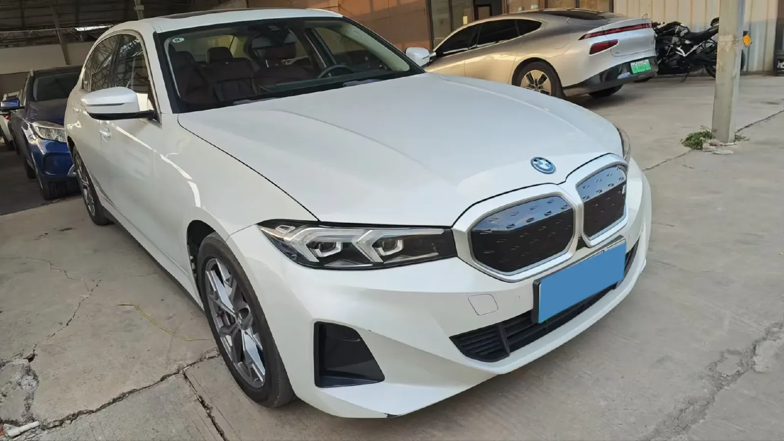 2024 BMW i3 BEV 70KWH,autocango,china used car exporter,china ev exporter,chinese used car exporter,chinese used ev exporter