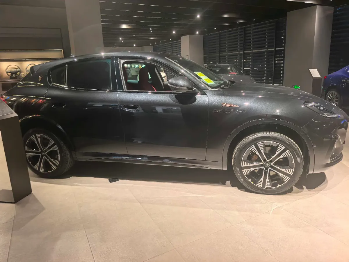 2024 Maserati Grecale 3.0T 530HP V6 8AT,autocango,china used car exporter,china ev exporter,chinese used car exporter,chinese used ev exporter