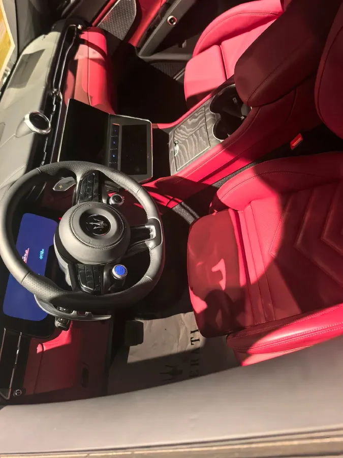 2024 Maserati Grecale 3.0T 530HP V6 8AT,autocango,china used car exporter,china ev exporter,chinese used car exporter,chinese used ev exporter