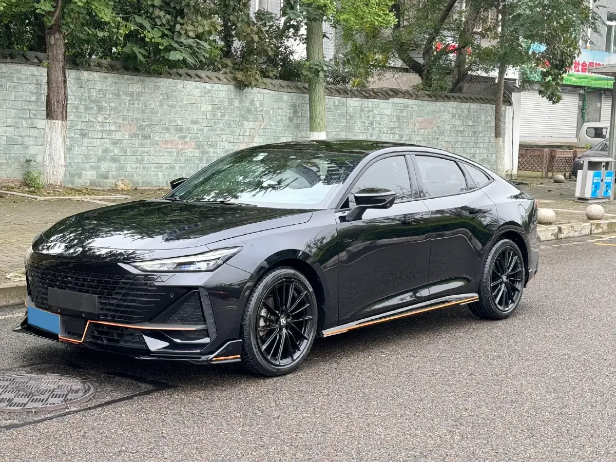 2022 ChangAn UNI-V 1.5T 188HP L4 7DCT