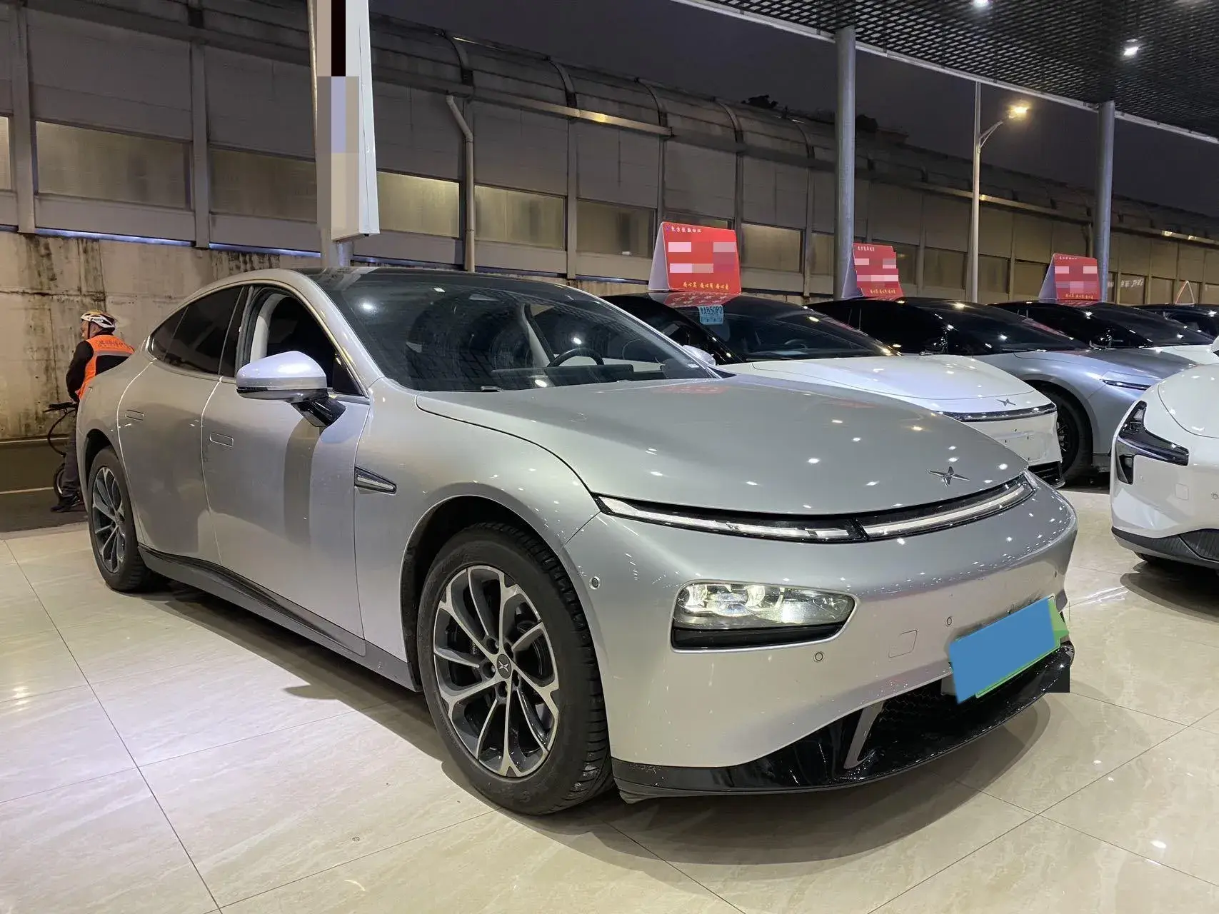 2020 XPENG P7 thumbnail 3