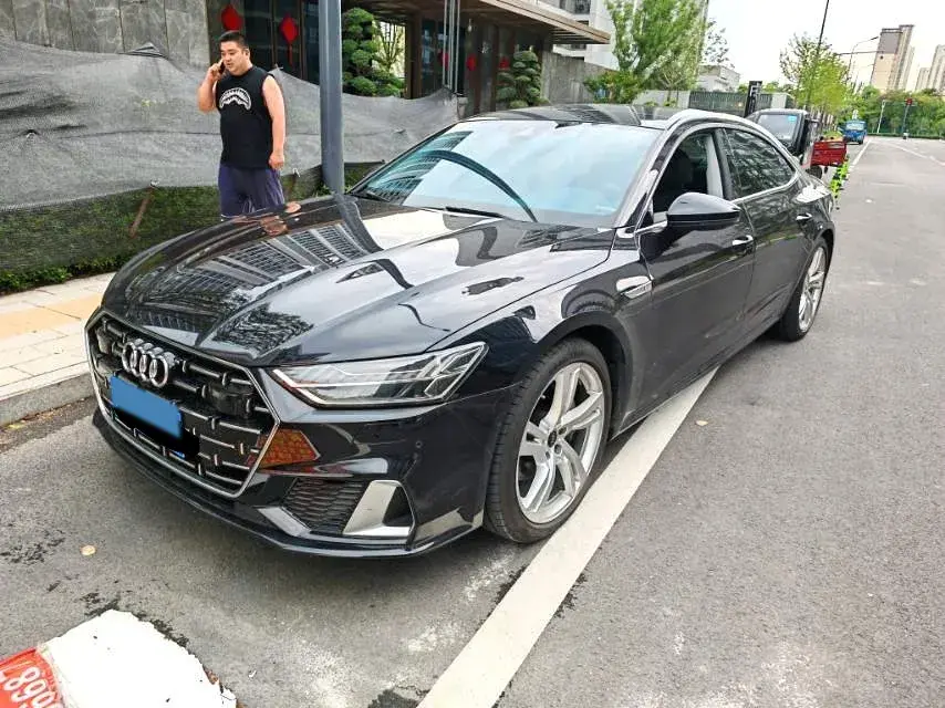 2022 Audi A7L 2.0T 245HP L4 7DCT
