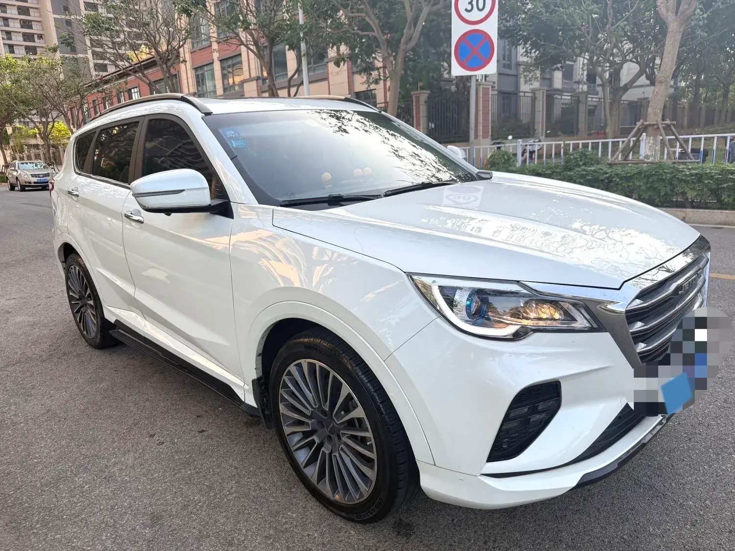 2020 JETOUR X70 thumbnail 3