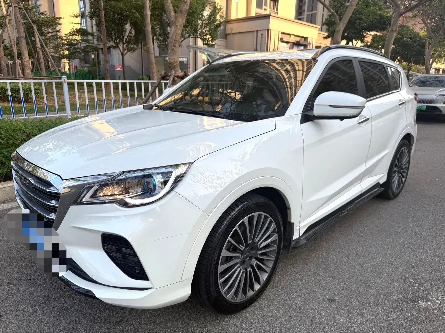 2020 JETOUR X70 view 1