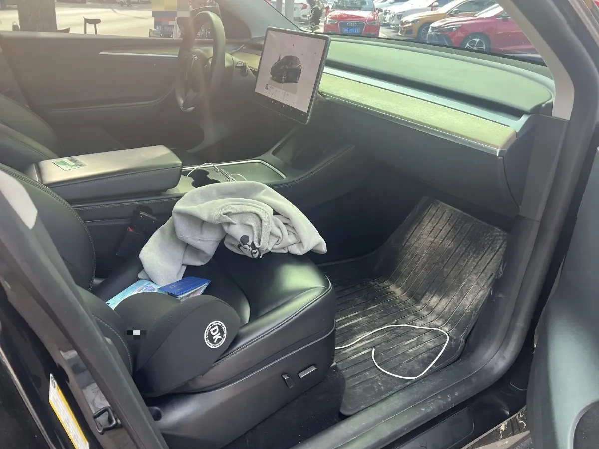 2022 Tesla Model Y BEV 60KWH,autocango,china used car exporter,china ev exporter,chinese used car exporter,chinese used ev exporter