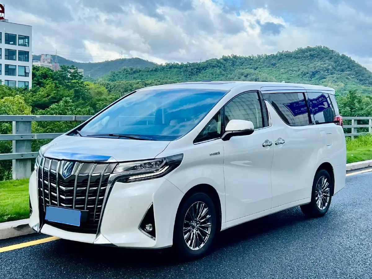 2020 Toyota Alphard 2.5L 117HP L4 E-CVT Hybrid