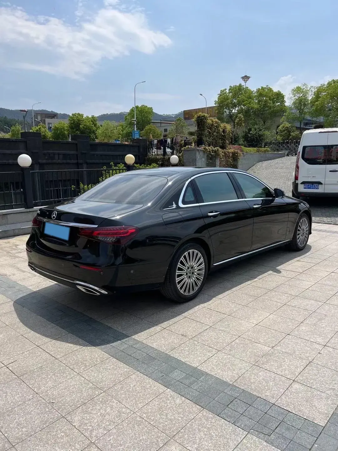 2022 MERCEDES-BENZ E thumbnail 4