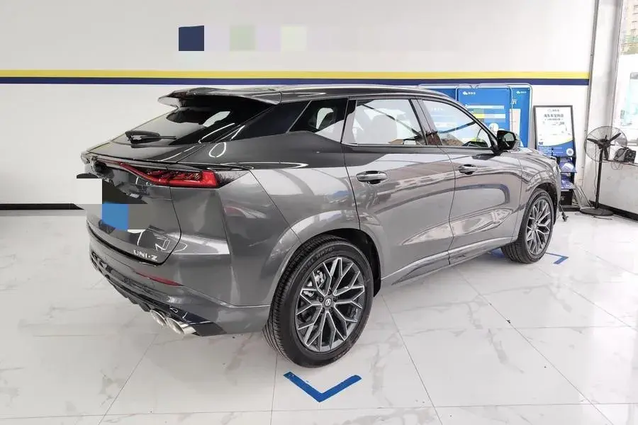 2025 CHANGAN UNI-Z thumbnail 2