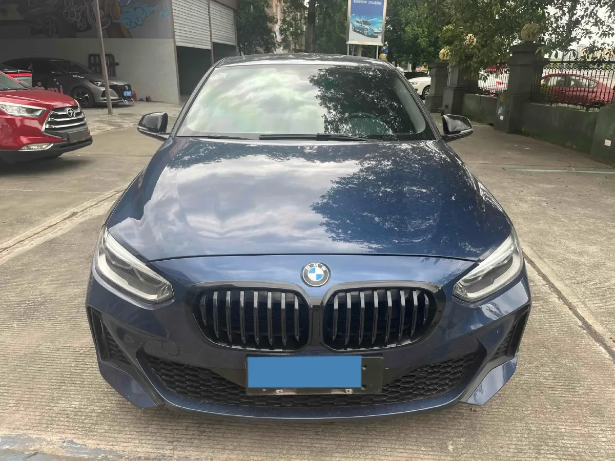 2021 BMW 1 Series 1.5T 140HP L3 7DCT,autocango,china used car exporter,china ev exporter,chinese used car exporter,chinese used ev exporter