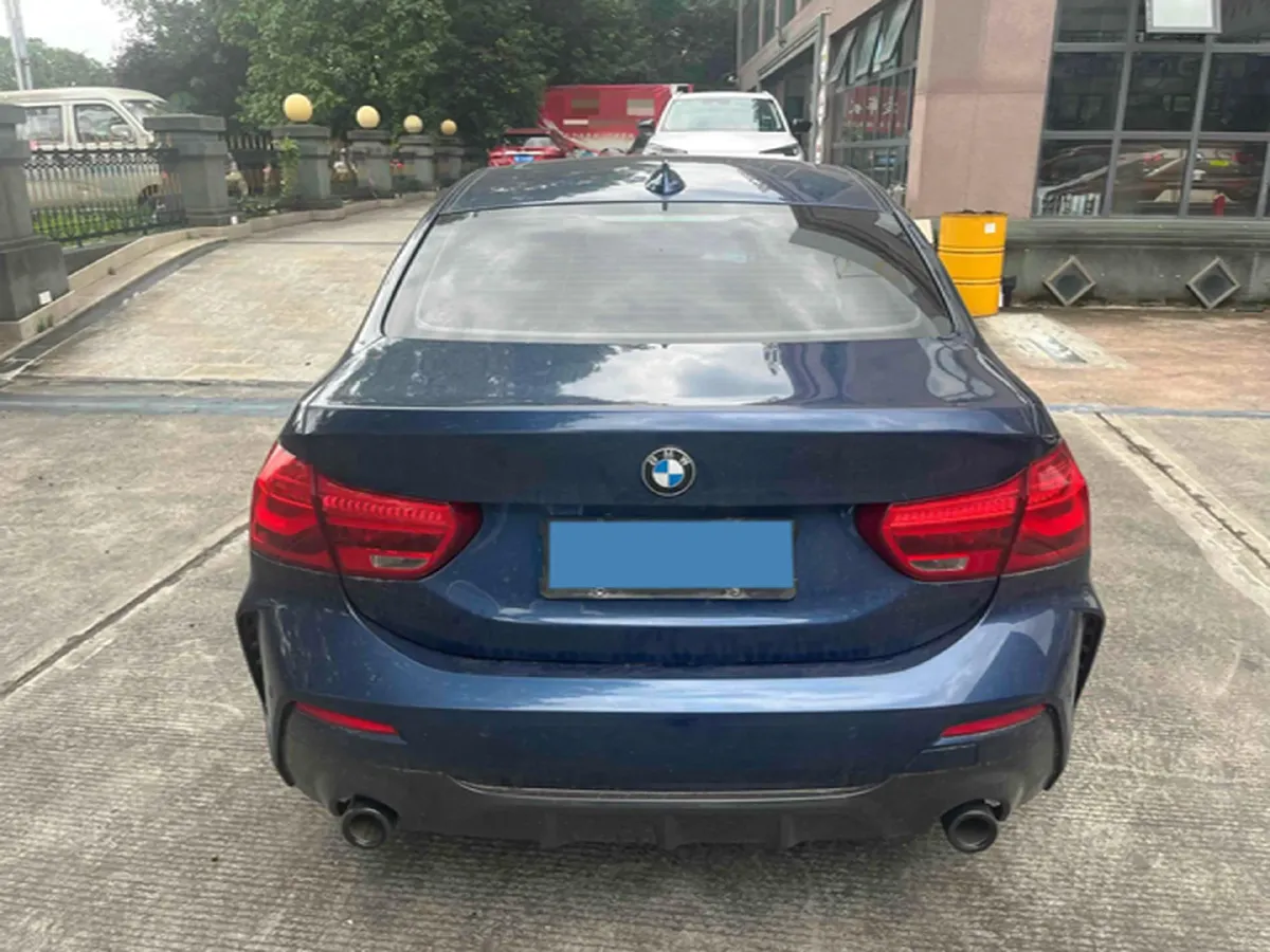 2021 BMW 1 Series 1.5T 140HP L3 7DCT,autocango,china used car exporter,china ev exporter,chinese used car exporter,chinese used ev exporter