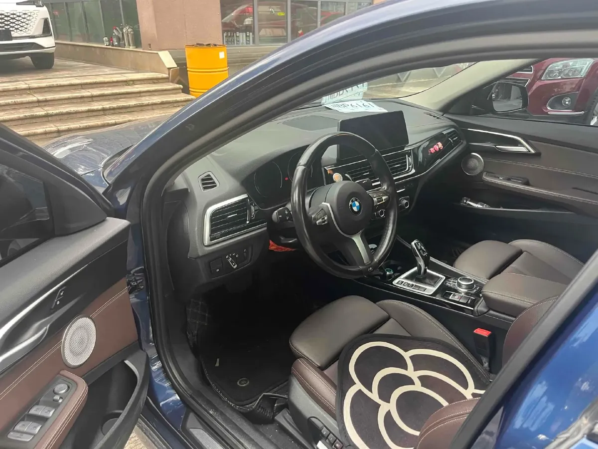 2021 BMW 1 Series 1.5T 140HP L3 7DCT,autocango,china used car exporter,china ev exporter,chinese used car exporter,chinese used ev exporter