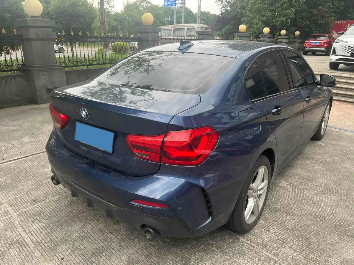 2021 BMW 1 Series 1.5T 140HP L3 7DCT,autocango,china used car exporter,china ev exporter,chinese used car exporter,chinese used ev exporter