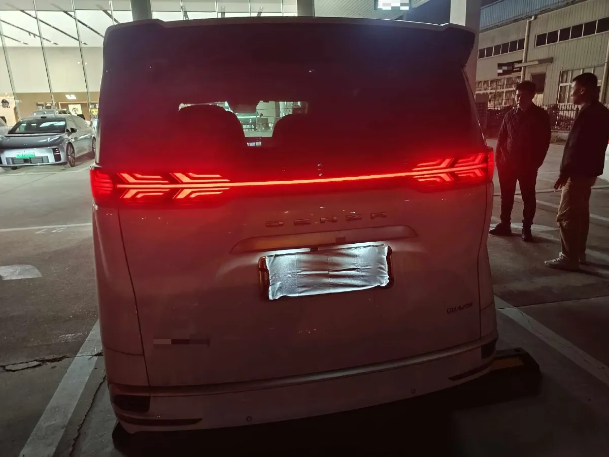 2023 Denza N8 1.5T 139HP L4 E-CVT PHEV 45.8KWH,autocango,china used car exporter,china ev exporter,chinese used car exporter,chinese used ev exporter