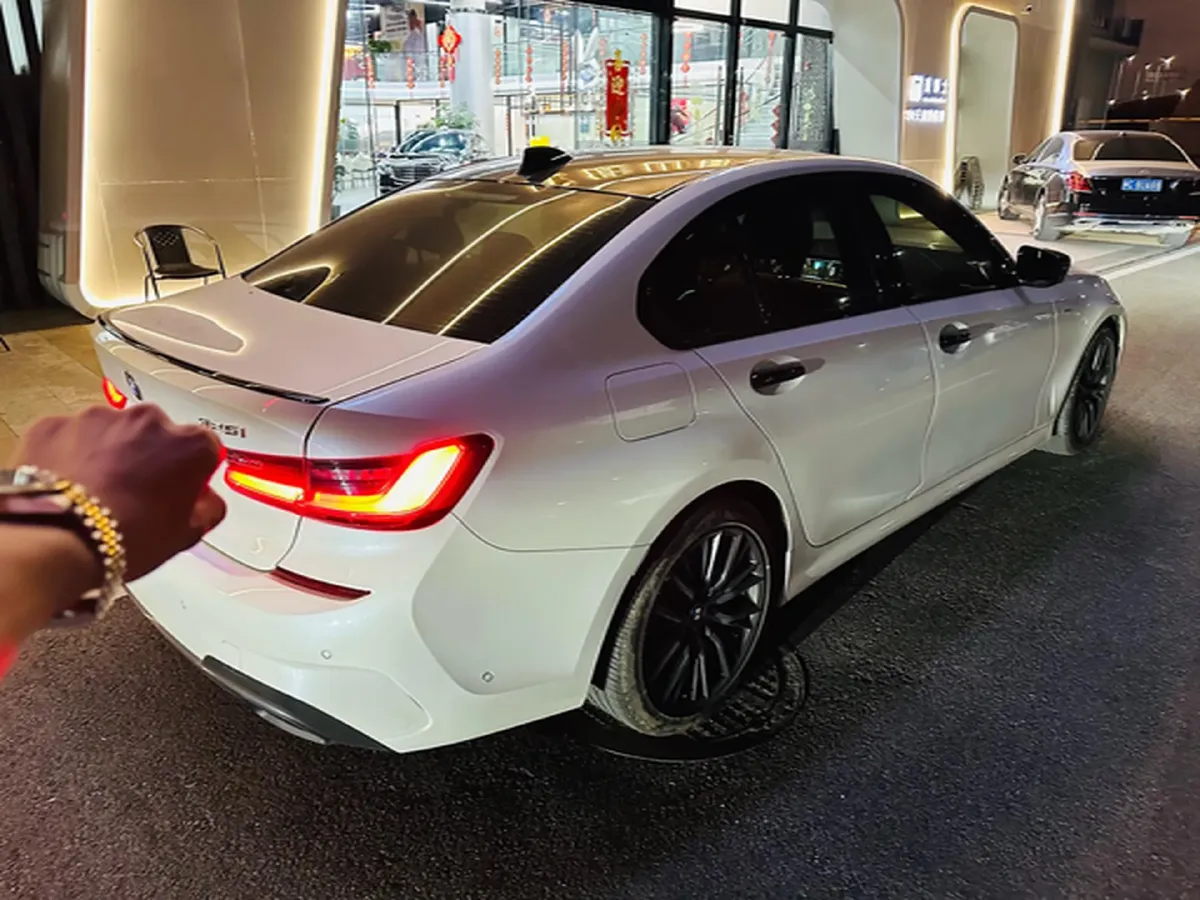 2021 BMW 3 Series 2.0T 184HP L4 8AT,autocango,china used car exporter,china ev exporter,chinese used car exporter,chinese used ev exporter