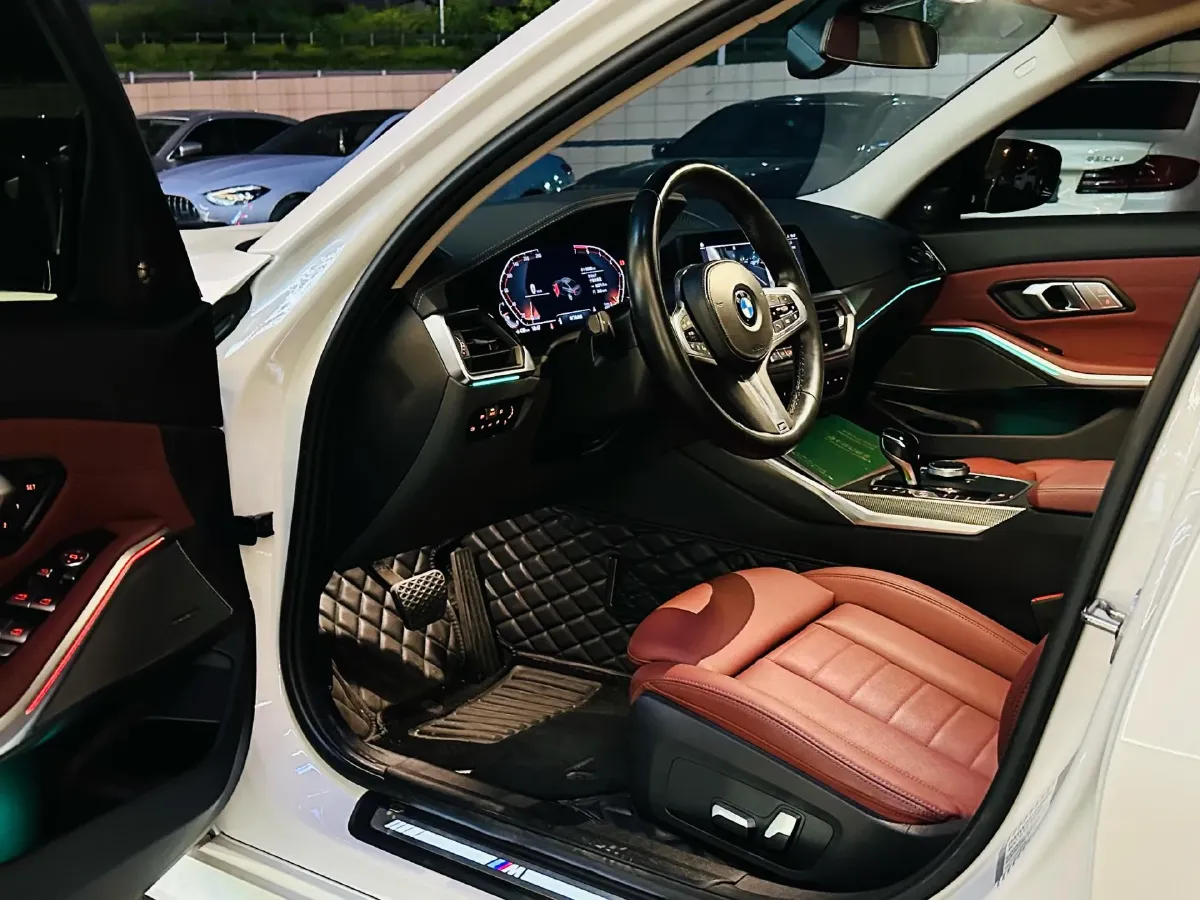 2021 BMW 3 Series 2.0T 184HP L4 8AT,autocango,china used car exporter,china ev exporter,chinese used car exporter,chinese used ev exporter