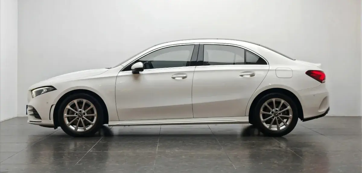 2022 MERCEDES-BENZ A thumbnail 4