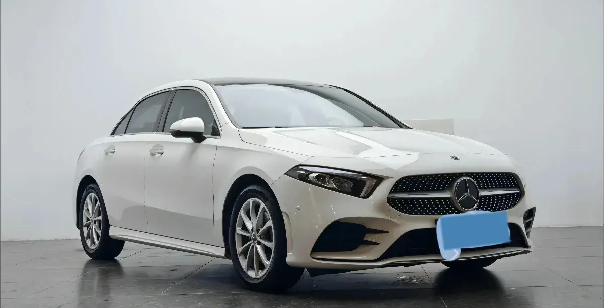 2022 MERCEDES-BENZ A thumbnail 3