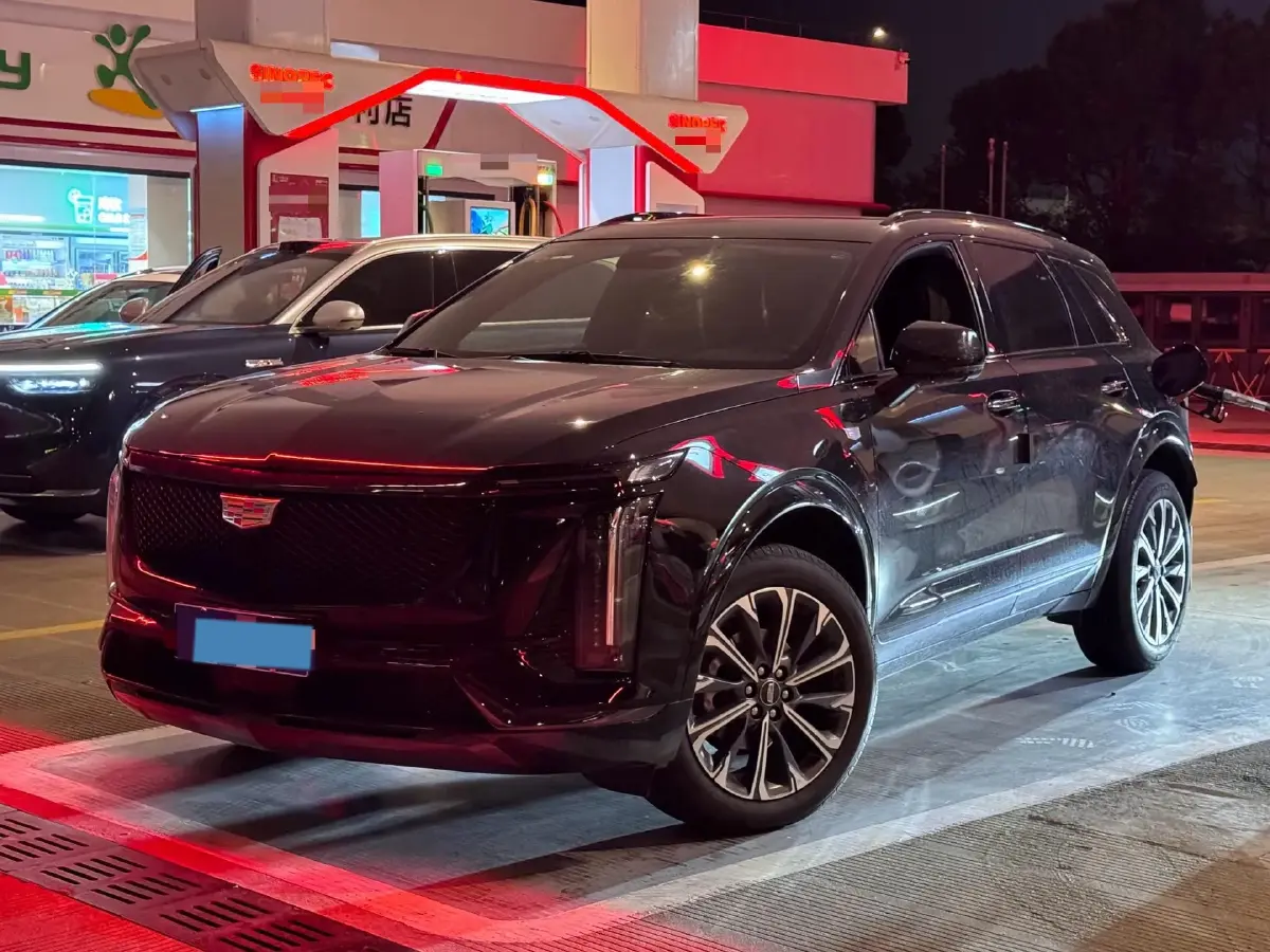 2025 Cadillac XT5 2.0T 237HP L4 9AT