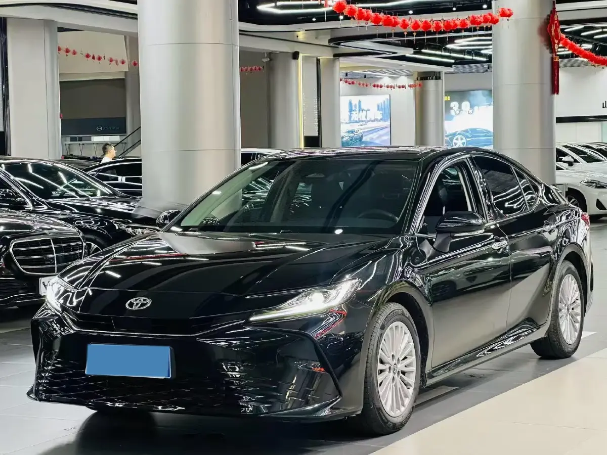 2024 Toyota Camry 2.0L 173HP L4 CVT