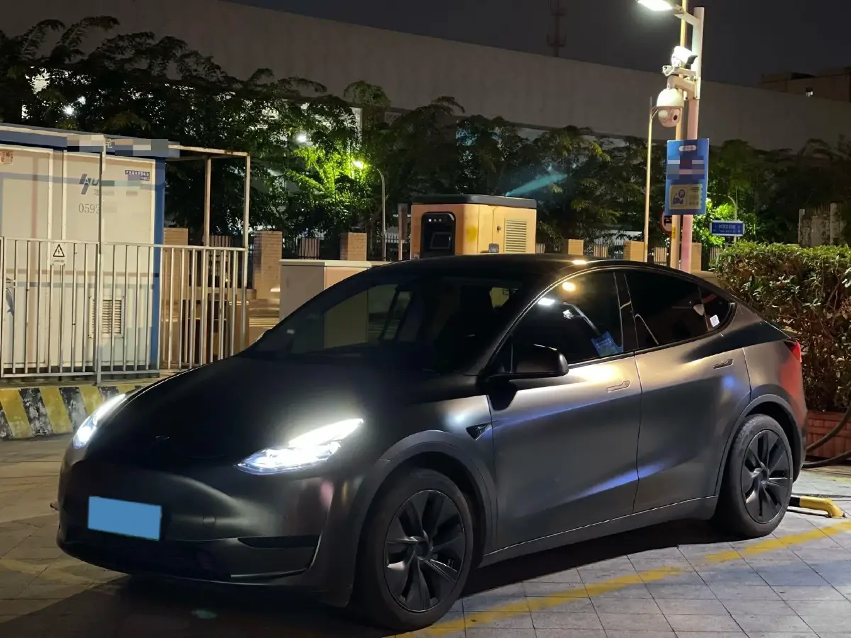 2023 Tesla Model Y BEV 60KWH