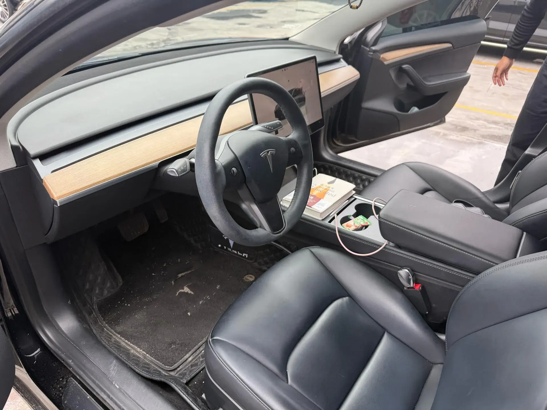 2022 TESLA MODEL thumbnail 4