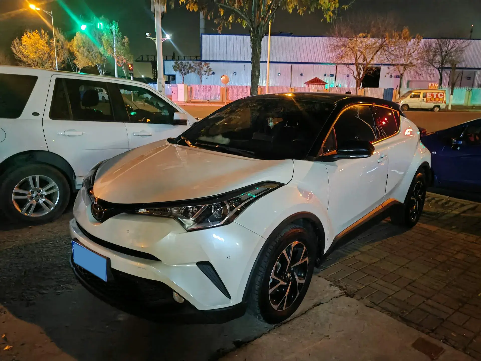 2020 TOYOTA C-HR view 1