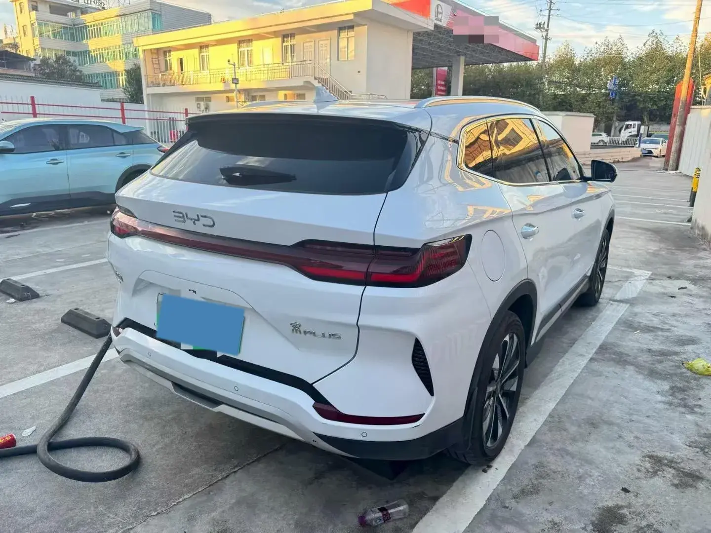 2024 BYD SONG thumbnail 2