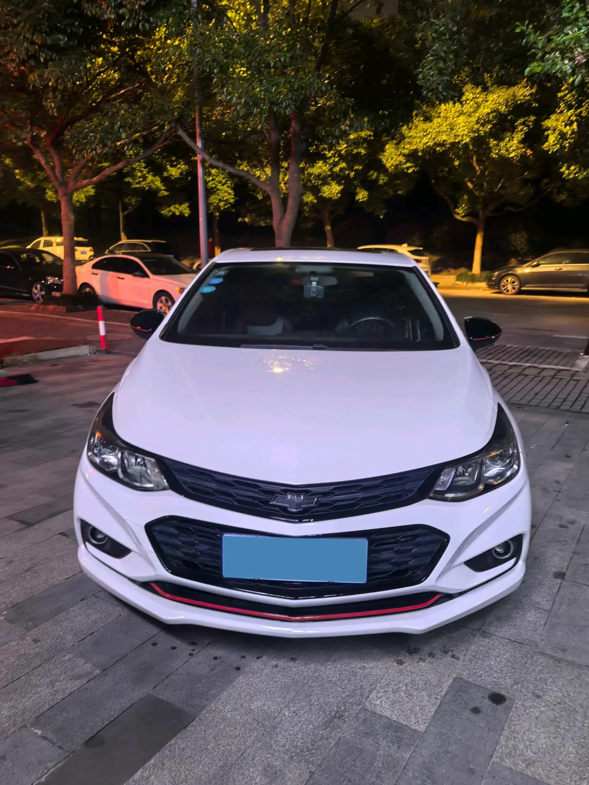 2018 CHEVROLET CRUZE thumbnail 2