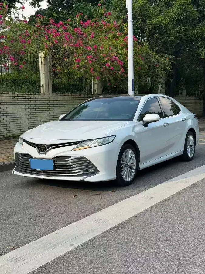2018 Toyota Camry 2.5L 209HP L4 8AT 2018 Toyota Camry 2.5L 209HP L4 8AT