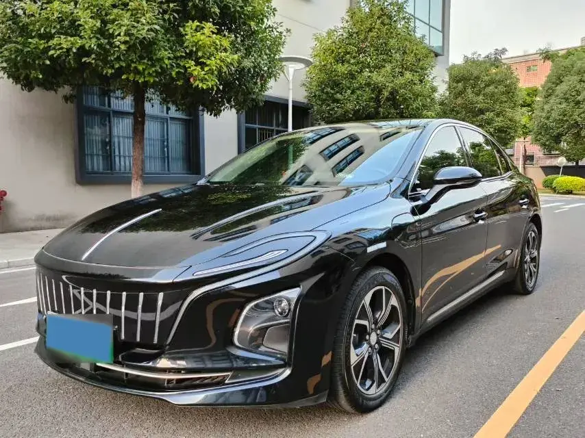 2023 HongQi E-QM5 BEV 54KWH