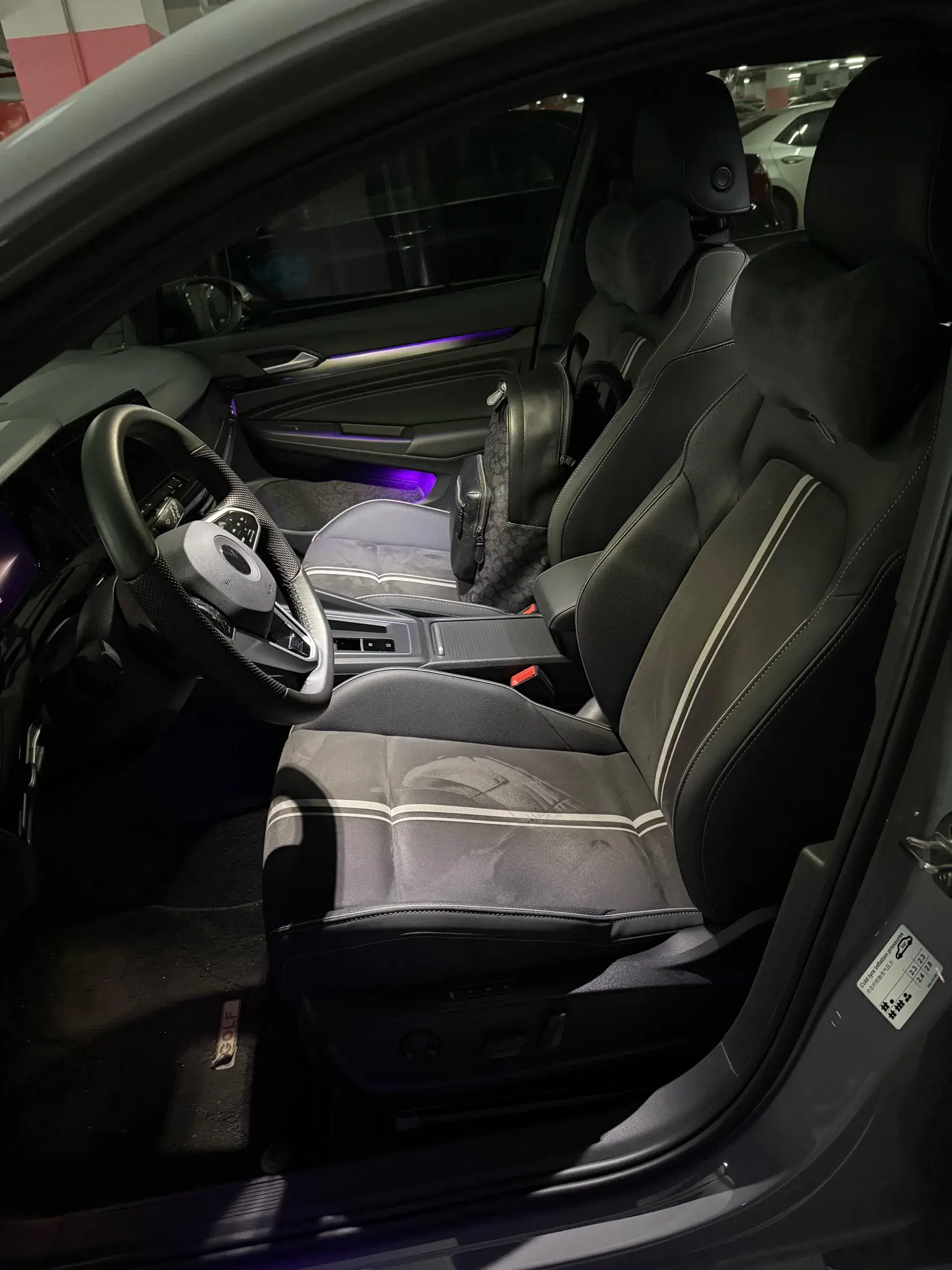 2023 VOLKSWAGEN GOLF thumbnail 4